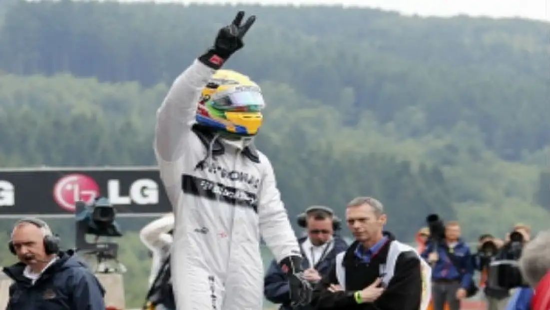 Hamilton İlk Sırada!