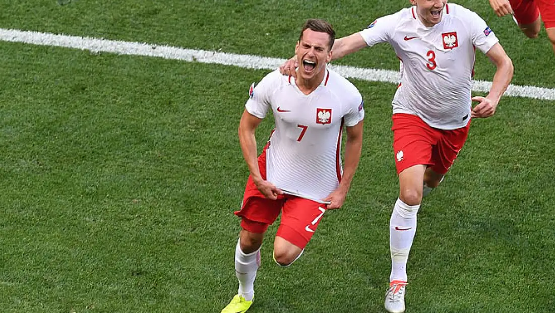 Polonya Tek Attı,Üç Aldı!