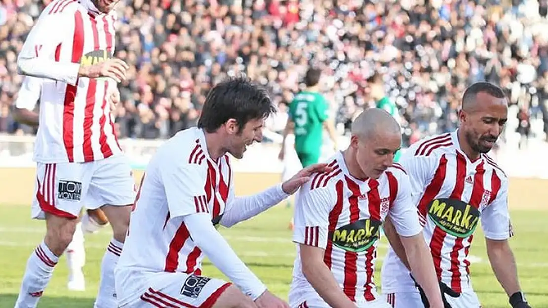 Aatif,Akhisar'a Yetti!