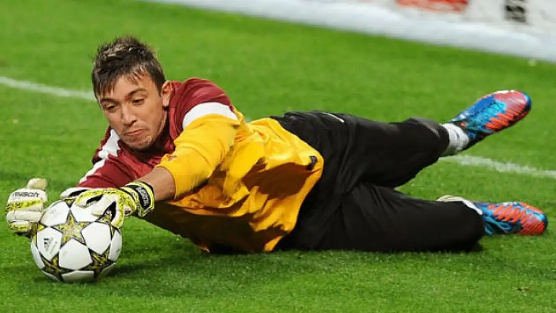 Muslera Yolcu!