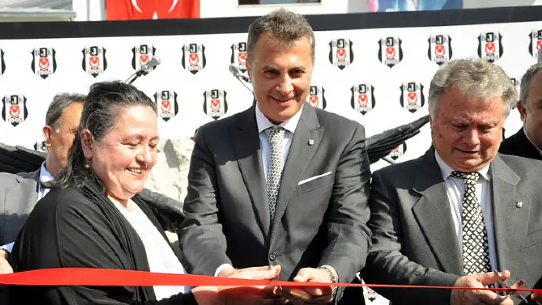 Hakkı Yeten Futbol Tesisleri Açıldı!