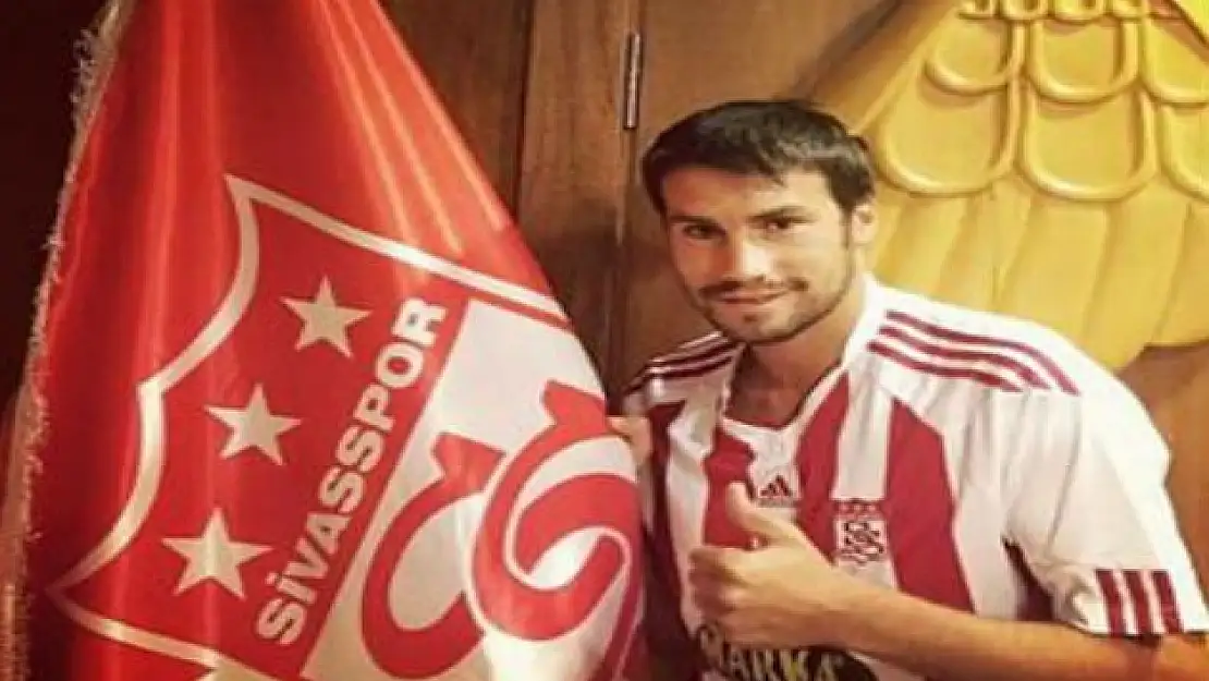 Sivasspor İspanyol Oyuncuyu Bitirdi!