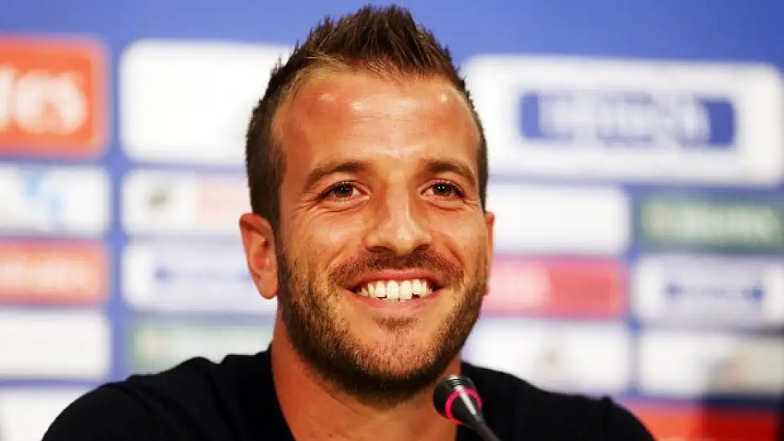 Kartal,Van der Vaart'a Teklif Götürdü!