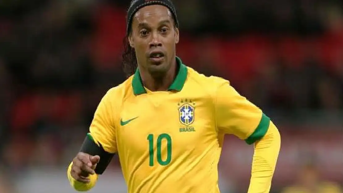 Ronaldinho Kartal Oluyor!