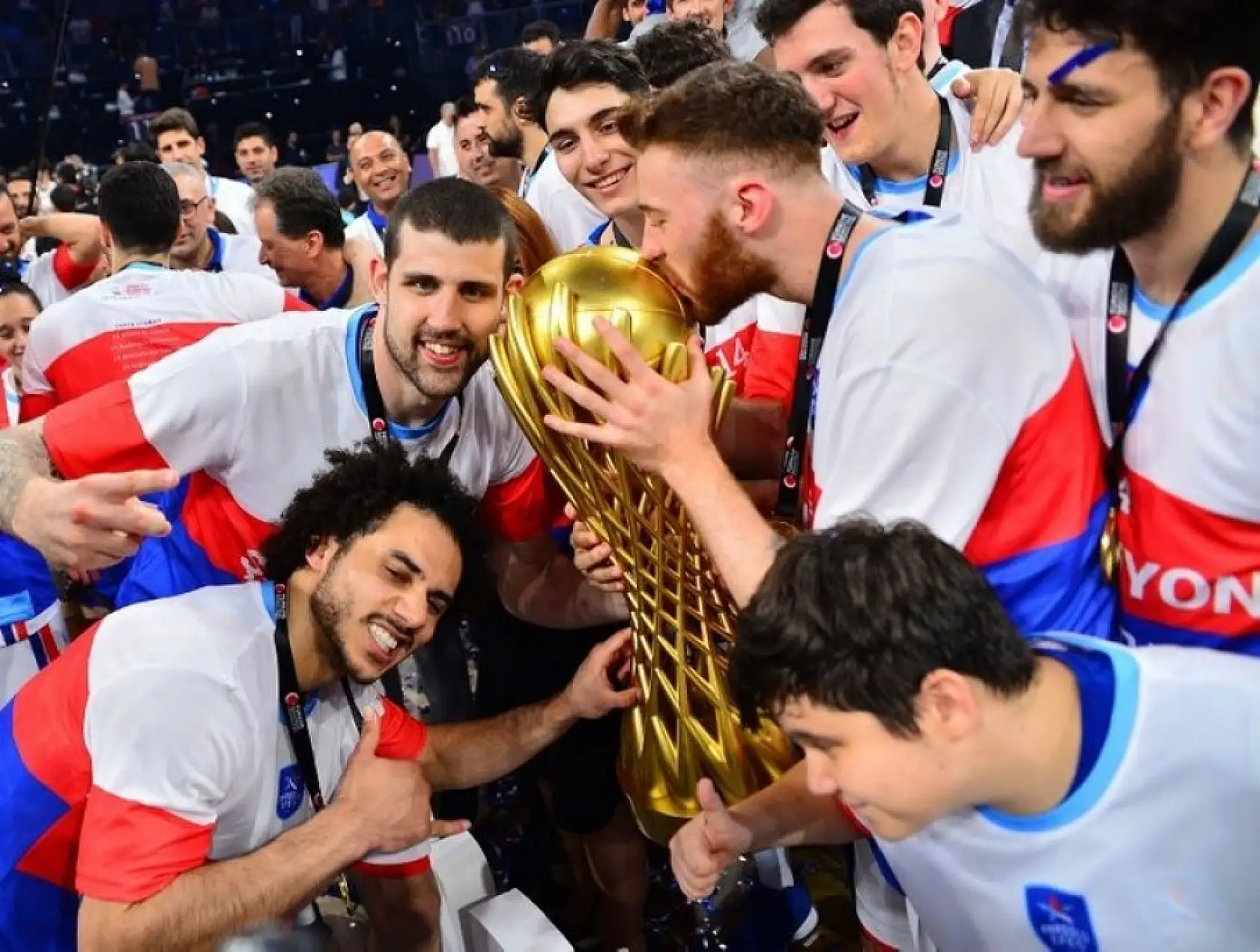 Şampiyon Anadolu Efes!