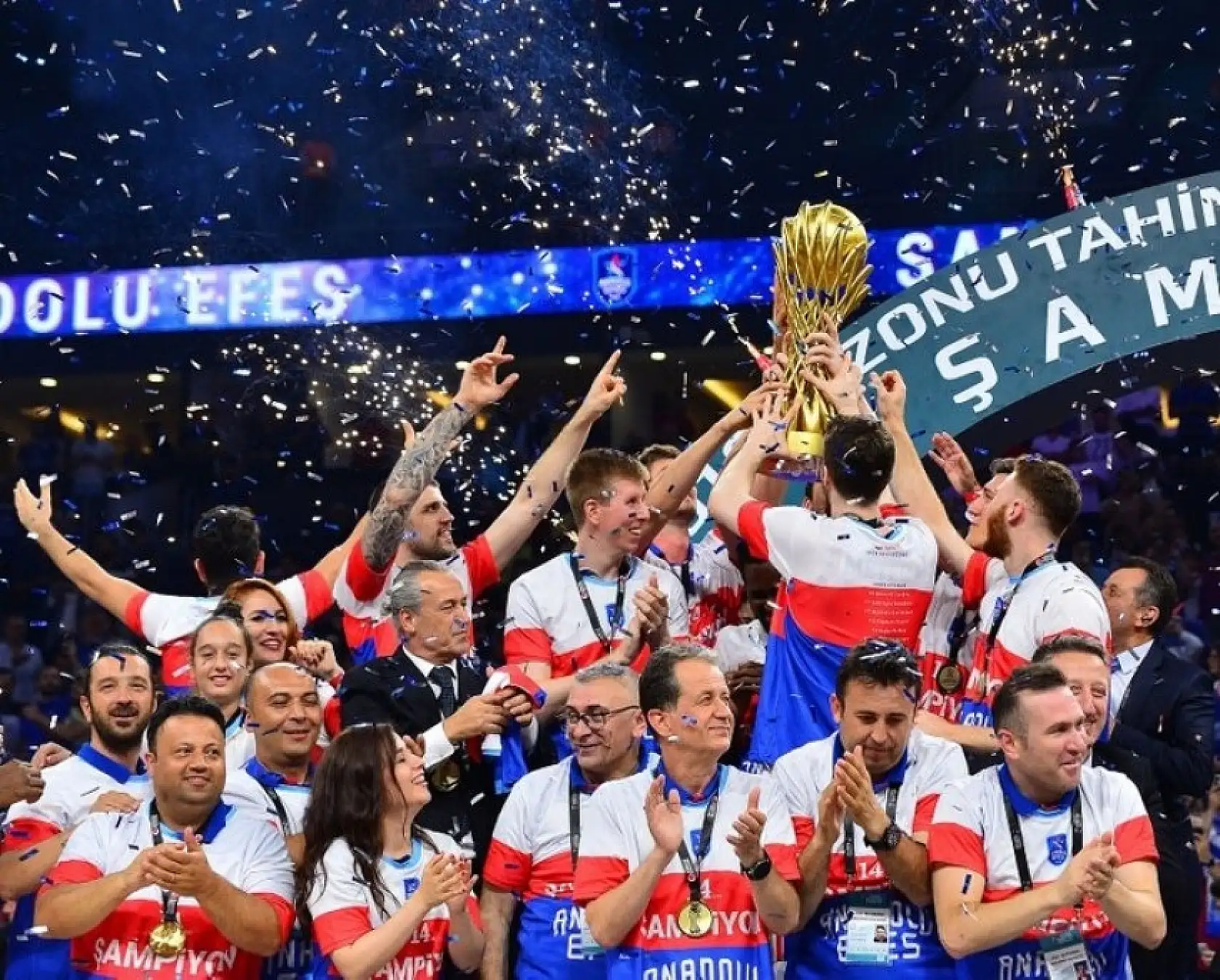 Şampiyon Anadolu Efes!