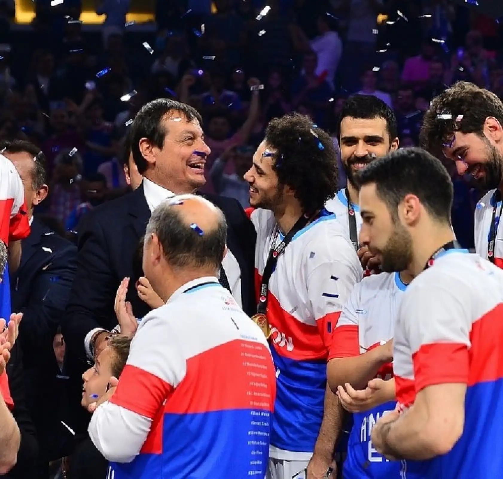Şampiyon Anadolu Efes!