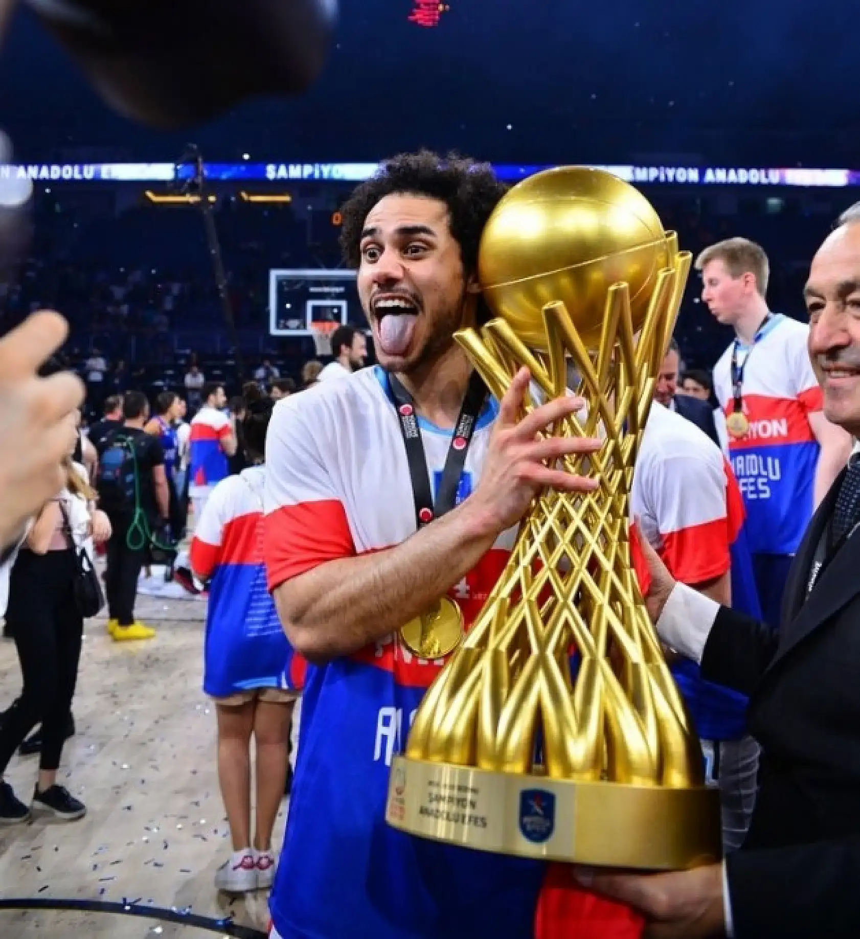 Şampiyon Anadolu Efes!