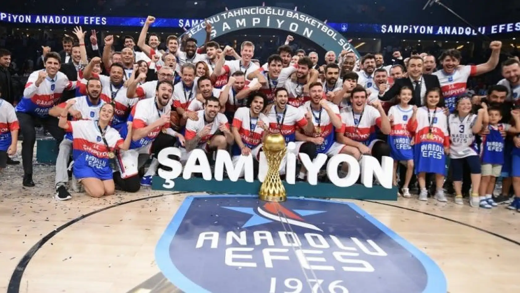 Şampiyon Anadolu Efes!