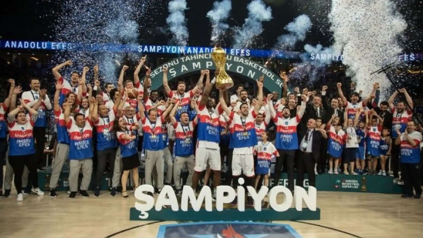 Şampiyon Anadolu Efes!