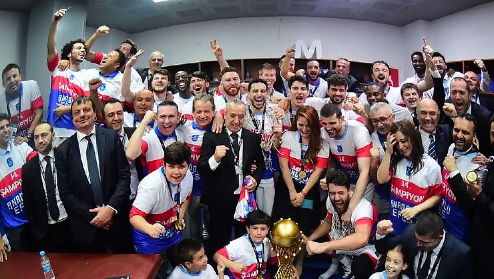 Şampiyon Anadolu Efes!