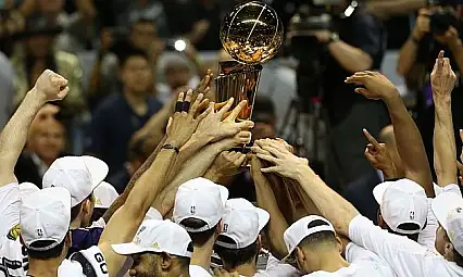 San Antonio Spurs Şampiyon!