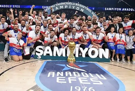 Şampiyon Anadolu Efes!