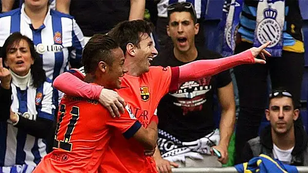 Barcelona Kısa Kesti!