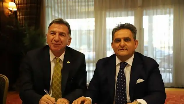 Derincespor FK'da İmzalar Atıldı!
