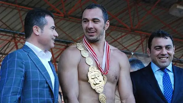 Ali Gürbüz'den Kemer Alındı!