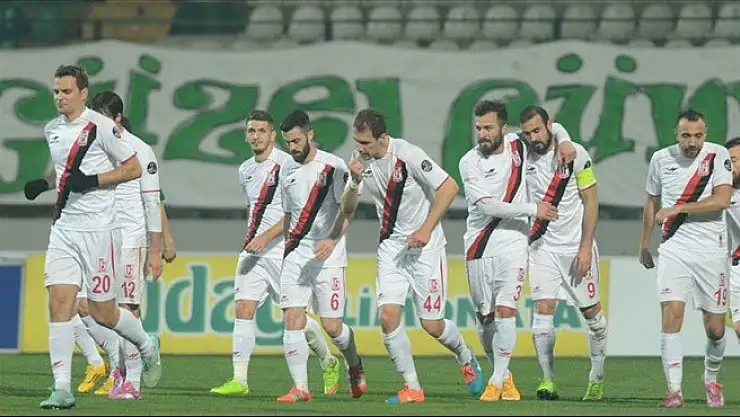 Çanlar Balkes İçin Çalıyor!
