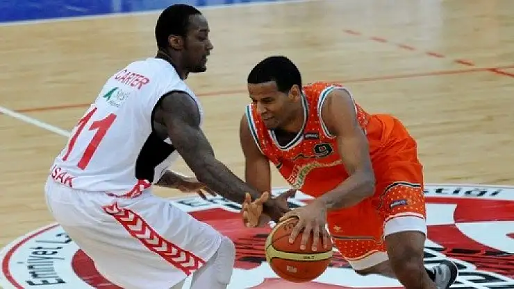 Banvit Liderliğini Korudu!