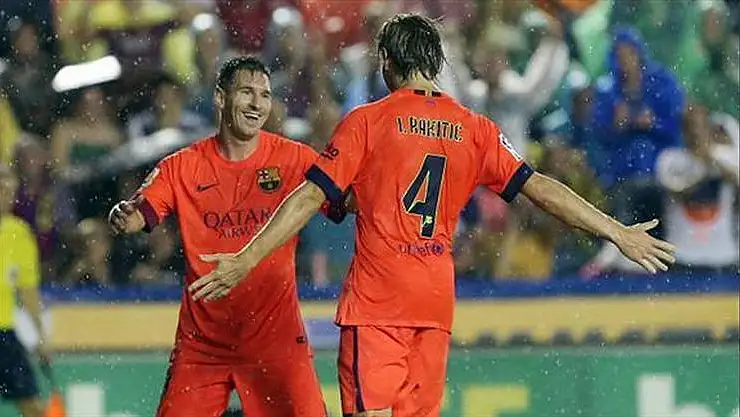 Barcelona'dan 5 Kardeş!