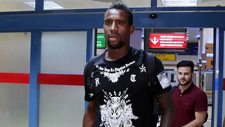 Douglas Resmen Trabzonspor'da