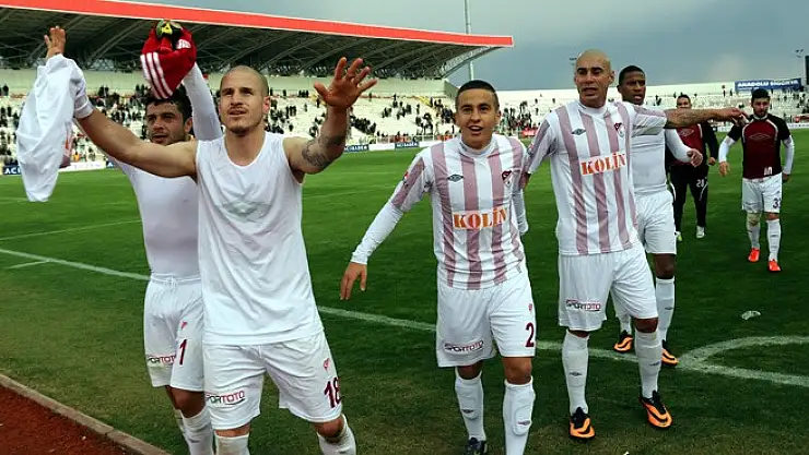 Gakgoş Beraberliği Sevmiyor!