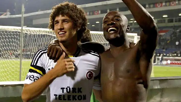 Fener'de Aynı Şarkı!