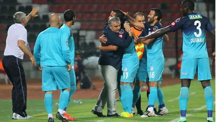 Gaziantepspor 'Kaya'ya Çarptı!
