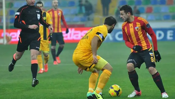 Necati Attı,Sefa Karşılık Verdi!