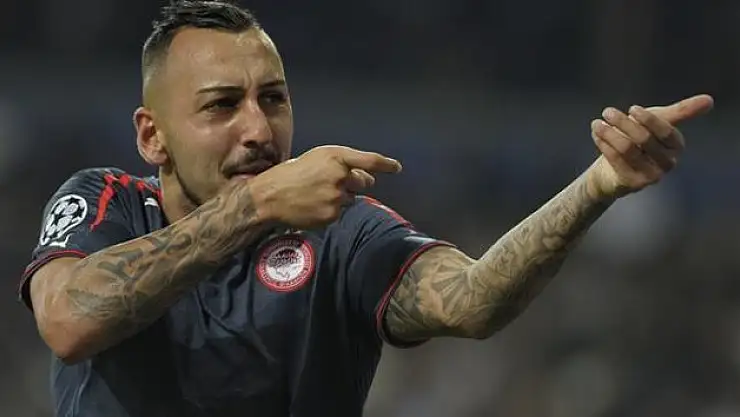 Yunan Golcü Geliyor!
