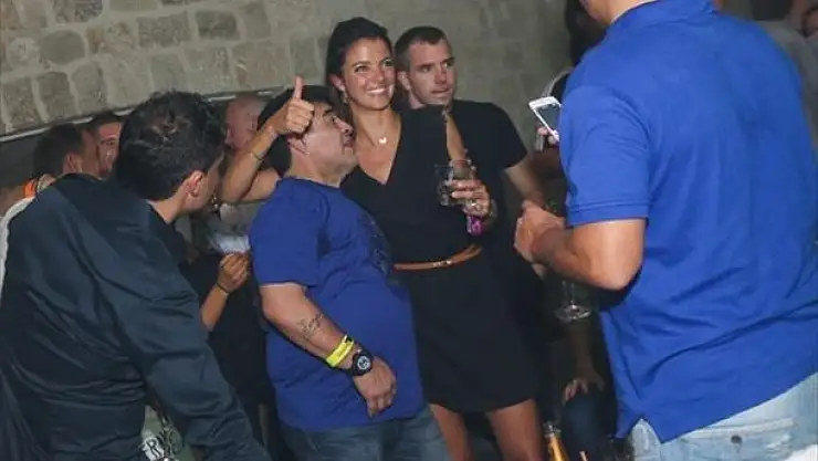Maradona,Olay Çıkarttı!