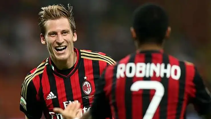 Milan Hayat Buldu!
