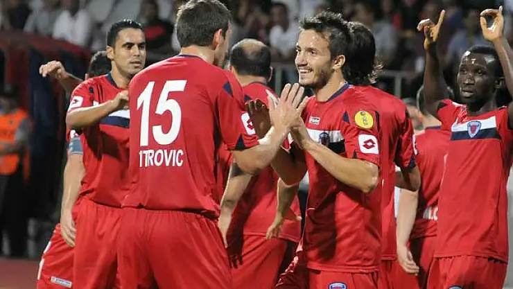 Mersin K.Maraş'ı Dağıttı!