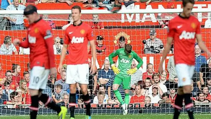M.United'in Evinde Boynu Bükük!