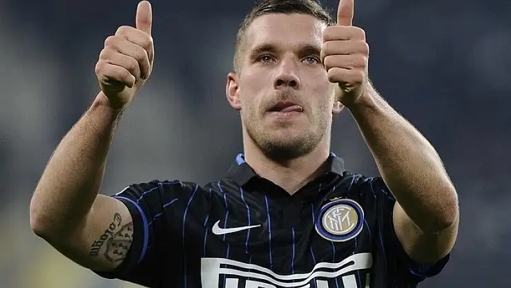 Lukas Podolski Süperlige Gelebilir!