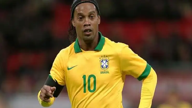 Ronaldinho Kartal Oluyor!