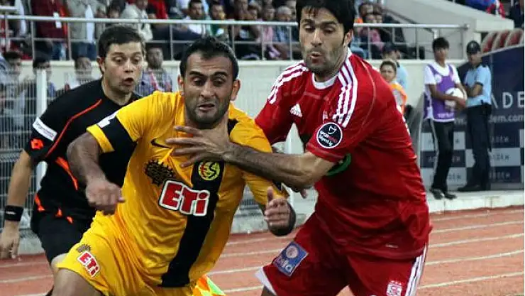Sivasspor Evinde Esti!