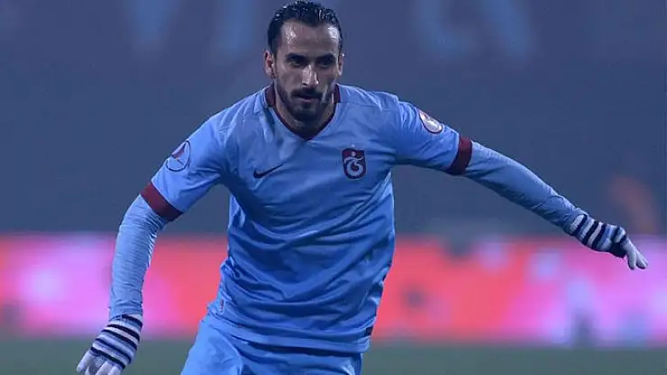 Erkan,Yanal'a Tekmelik Fırlattı Mı?