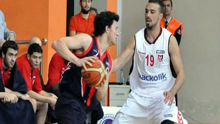 Uşak Sportif Galip!