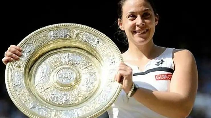 Wimbledon'un Kraliçesi Bartoli!